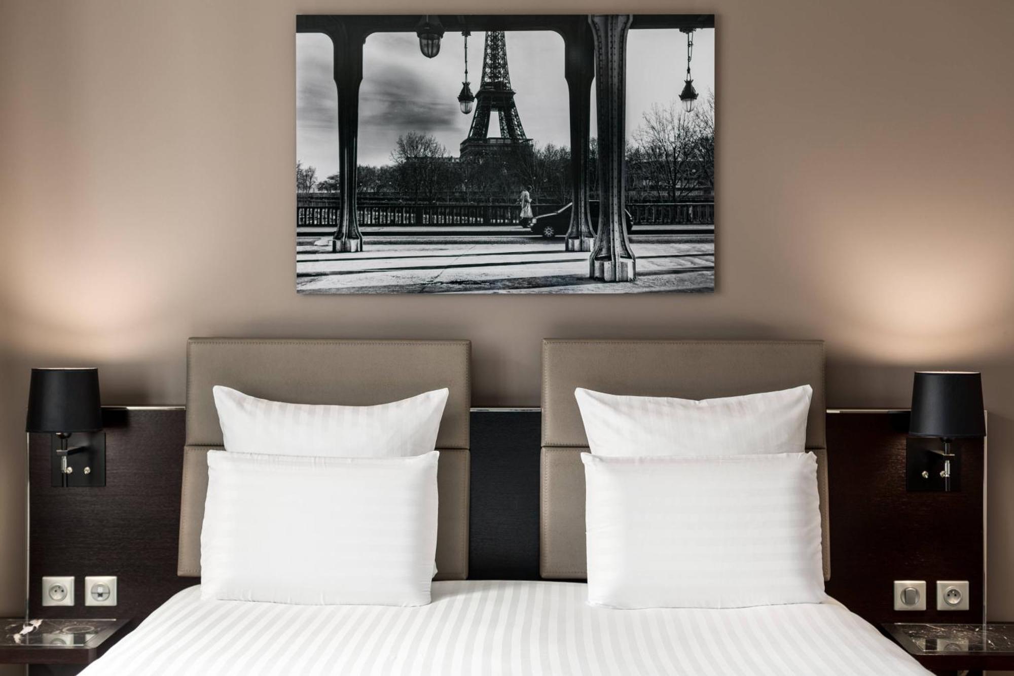 Ac Hotel Paris Porte Maillot By Marriott Exterior photo